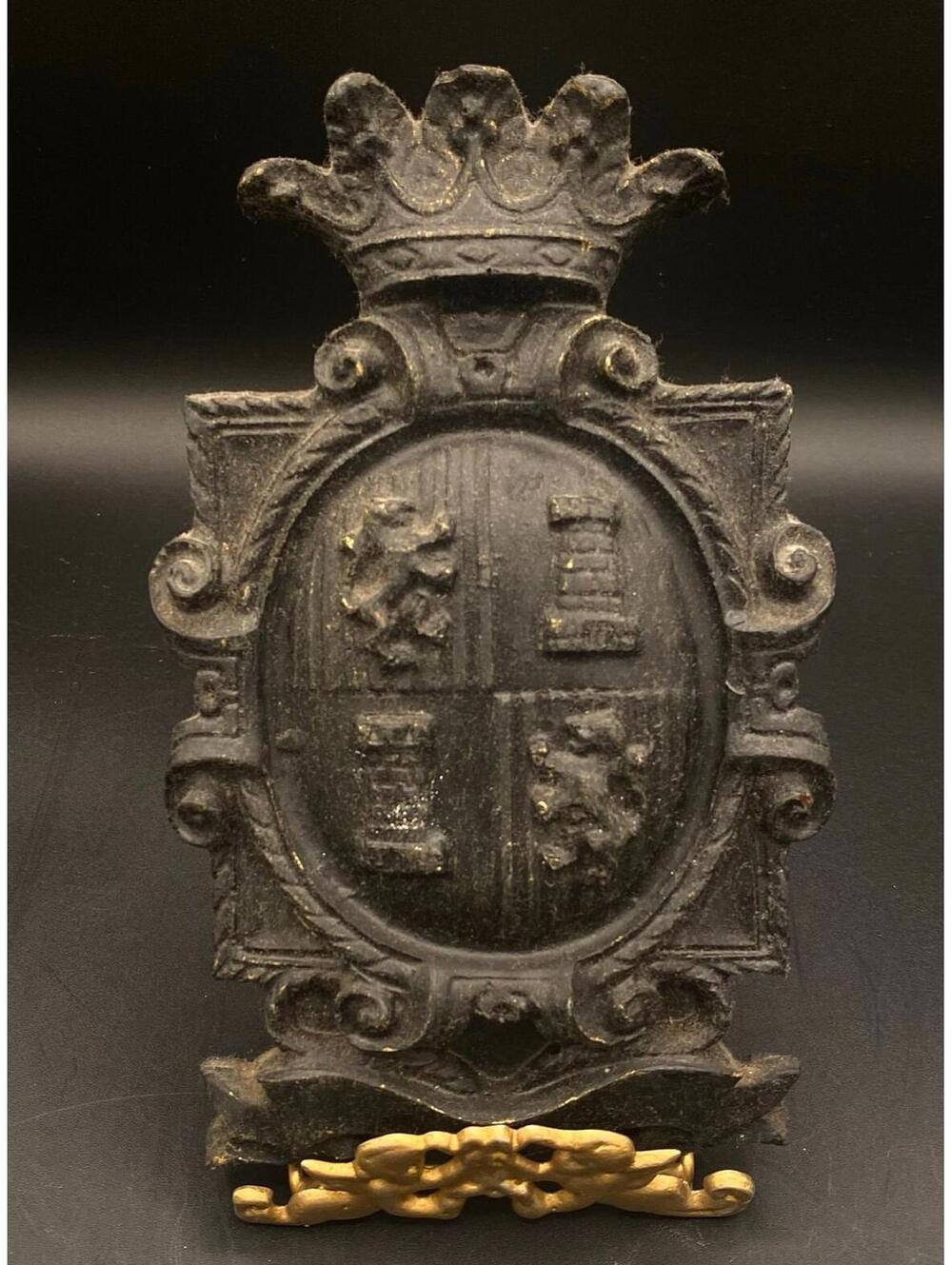 770 - Vintage Heraldic Crest Wall Plaque Crowned Coat of Arms Castlecore 7.5”
